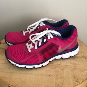 Brand new Nike tennis shoes size 6.5